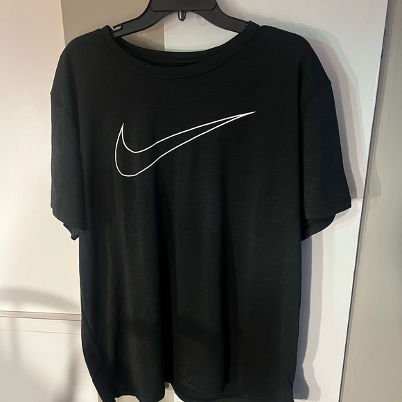 NIKE MENS SET OF 3 ATHLETIC SHIRTS SIZE XXL - Picture 5 of 10
